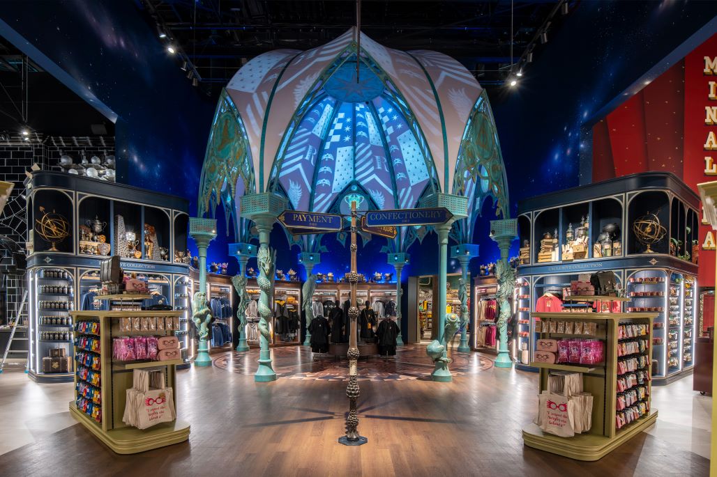 Warner Bros Studio Tour Tokyo - The Making of Harry Potter main shop, central dome