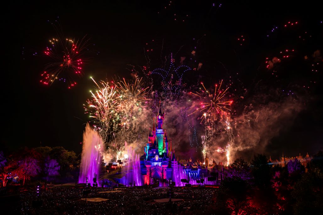 The Bastille Day Fireworks - crown drones