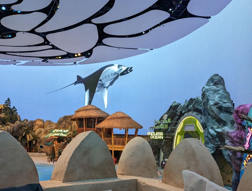 SeaWorld One Ocean Hub - endless ocean