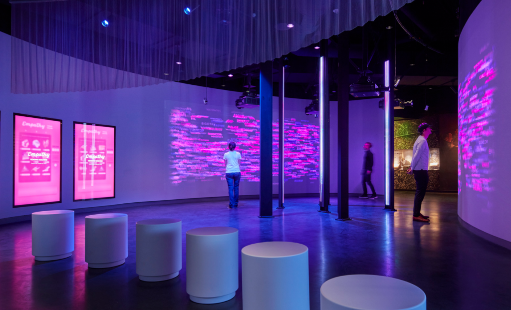 Social Lab - immersive technology on museum floor