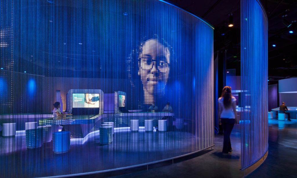 Social Lab - immersive screen