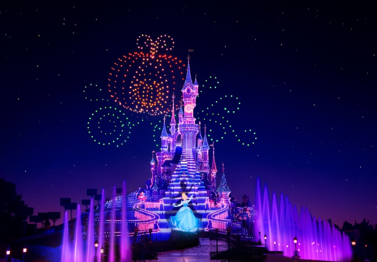 Disney Electrical Sky Parade - Disneyland Paris