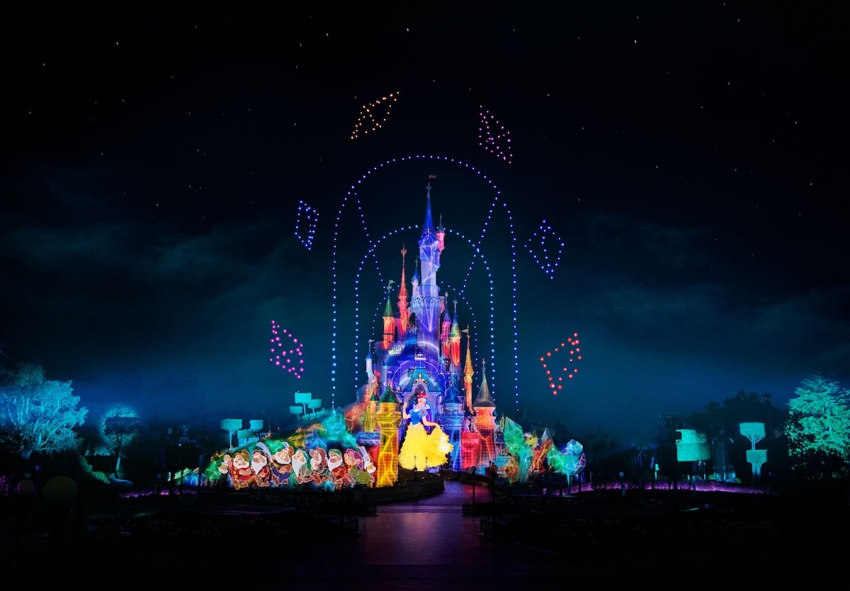 Disney Electrical Sky Parade - Disneyland Paris