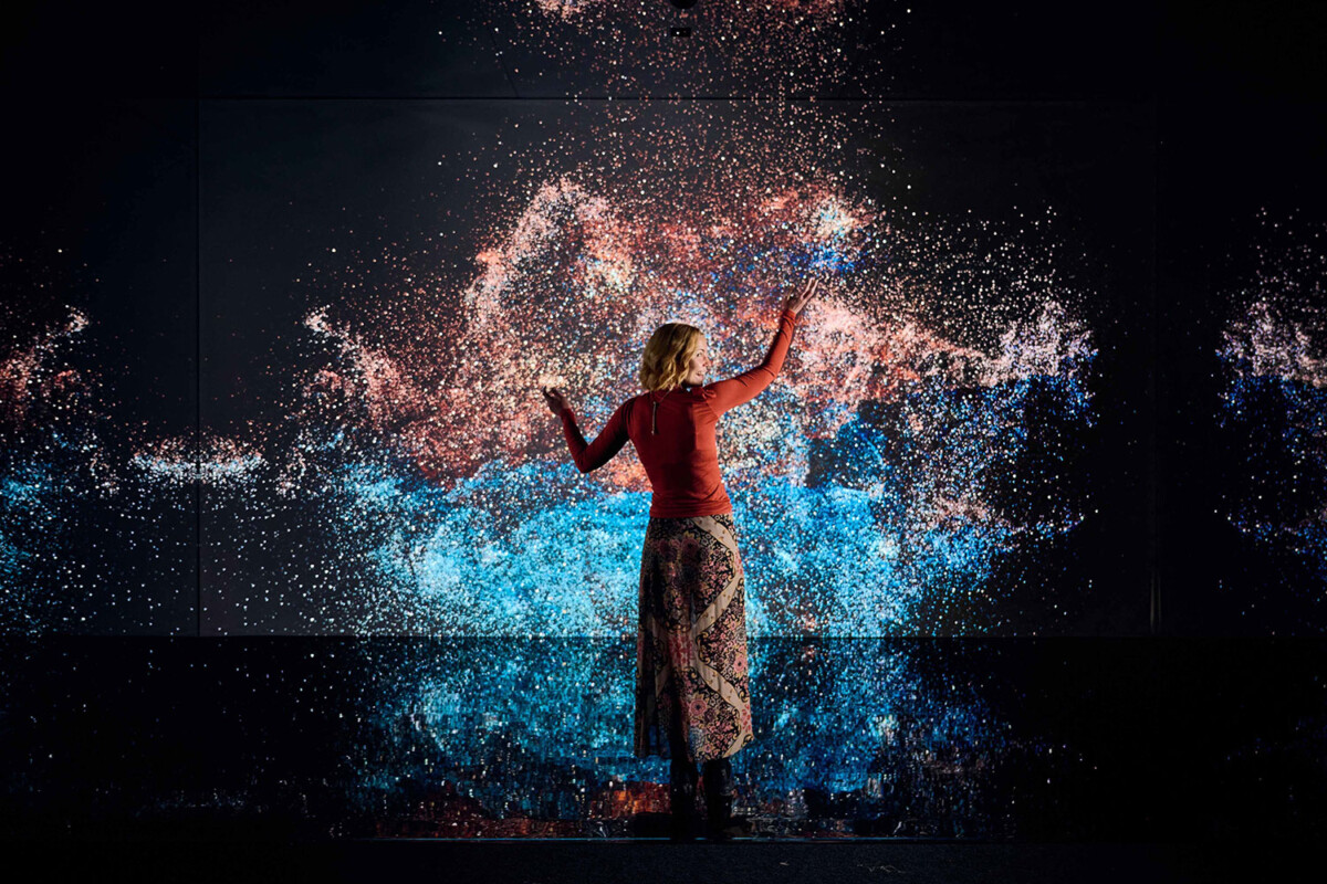 Distortions-in-Spacetime-by-Marshmallow-Laser-Feast-Works-of-Nature-ACMI-2023-image-by-Eugene-Hyland_13083-1-1