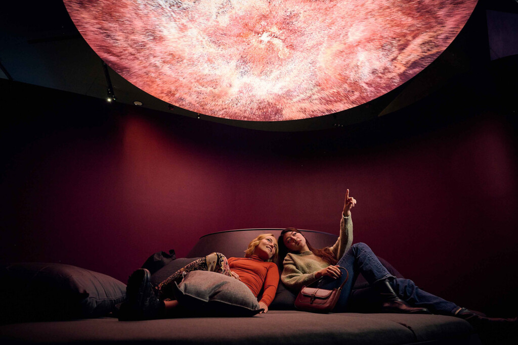 Evolver-by-Marshmallow-Laser-Feast-Works-of-Nature-ACMI-2023-image-by-Eugene-Hyland_12935-1
