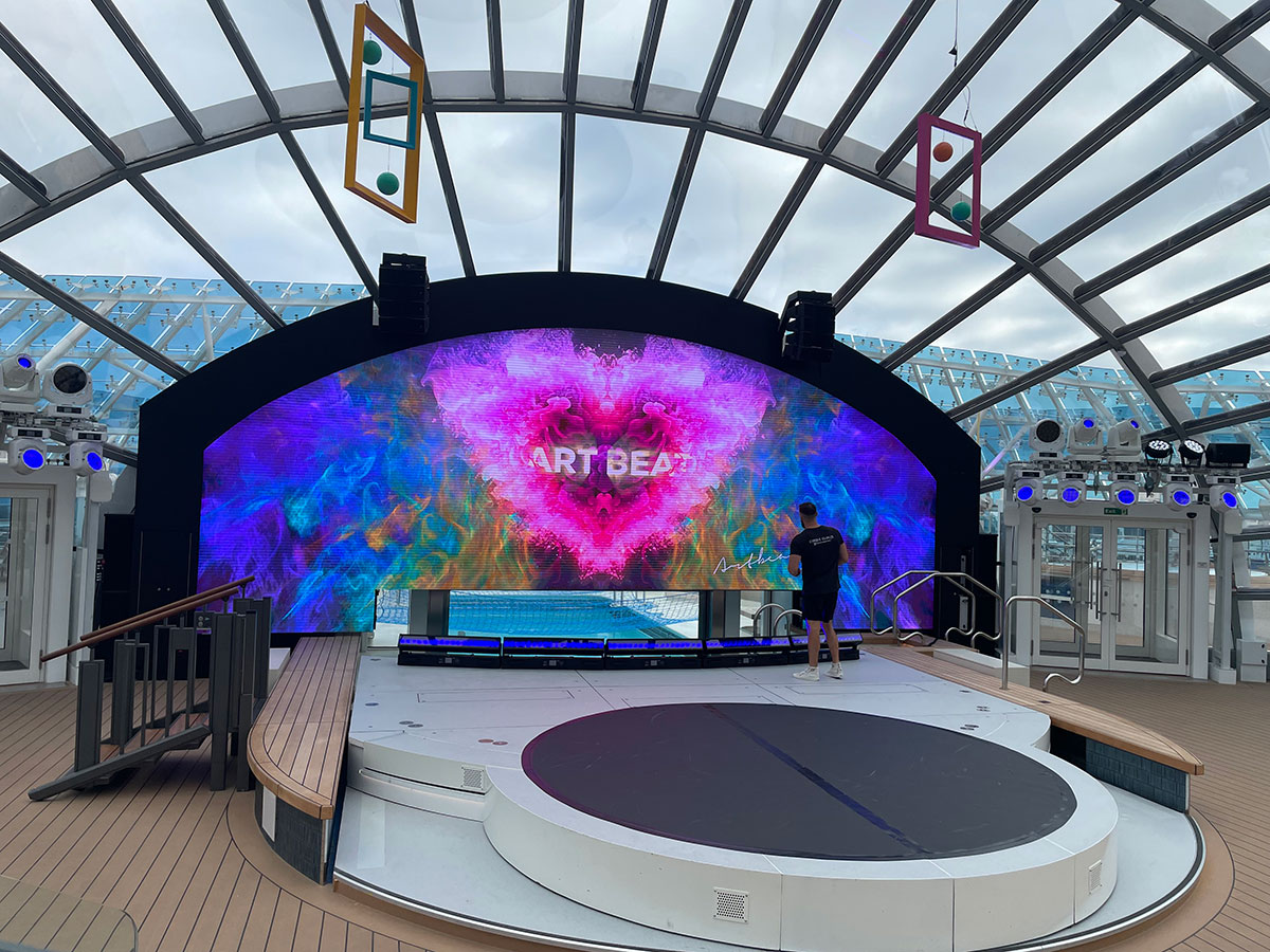 FluidLED - Low Voltage LED Display System for Wet Environments by Octopus Design Studio blooloop Innovation Awards