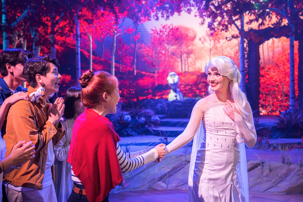 Hong Kong Disneyland world of frozen
